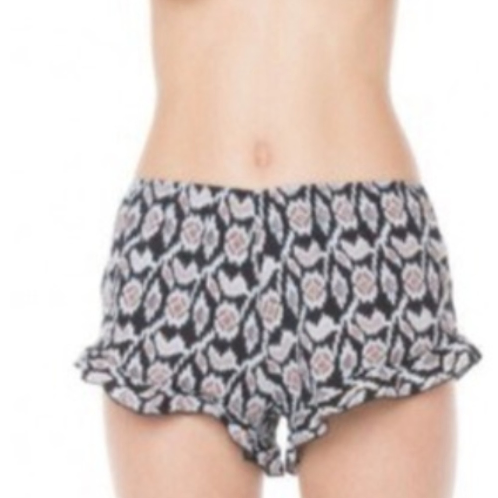 Brandy Melville Vodi Shorts
